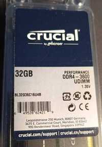 Crucial 1х32 GB DDR4 3600 MHz Ballistix Black (BL32G36C16U4B)