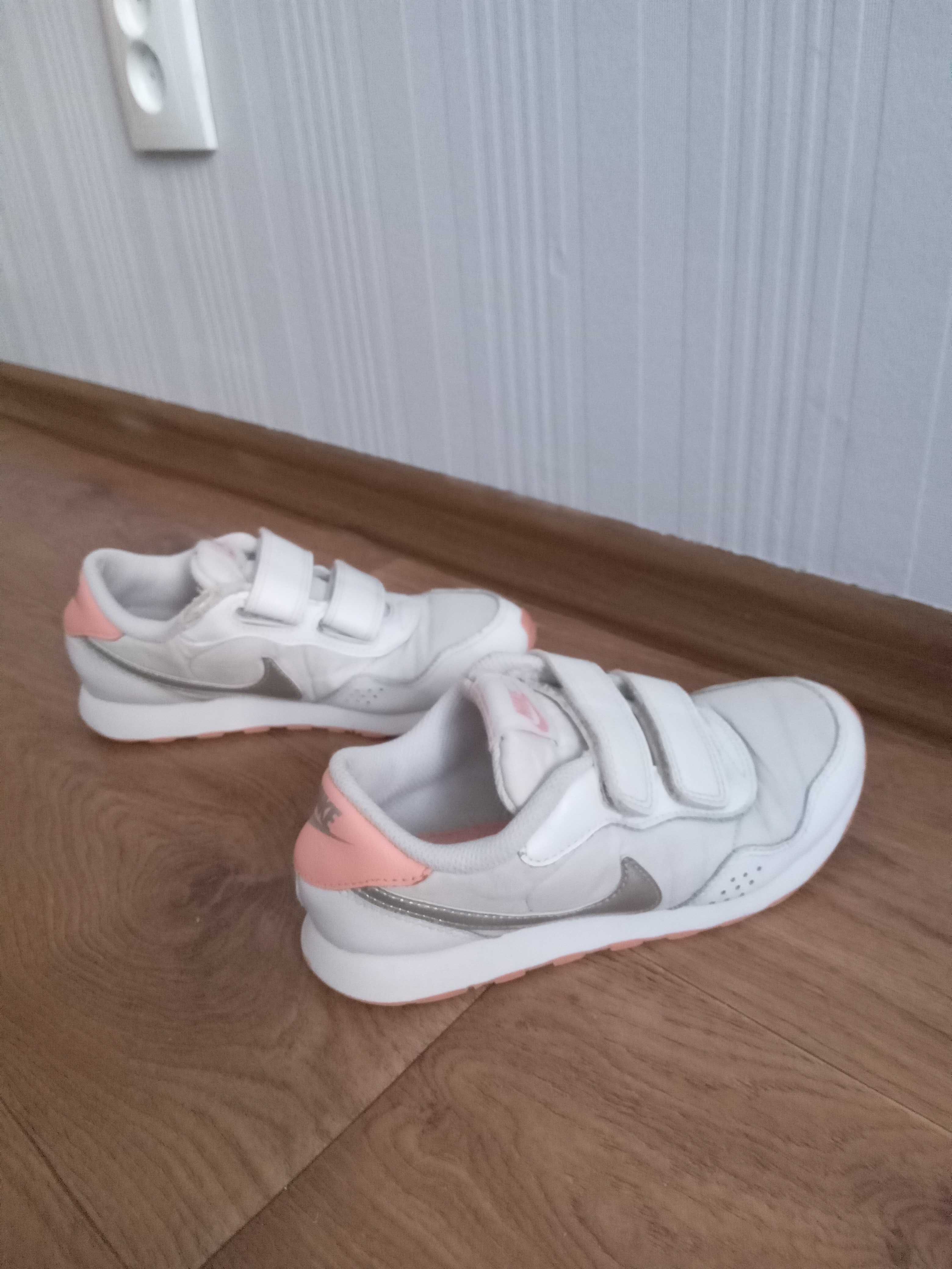 Кроссовки детские Nike, размер 32