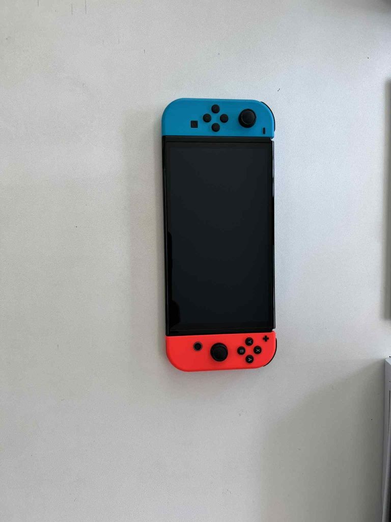 Nintendo Switch OLED.