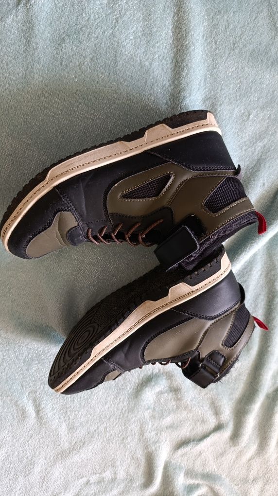 Buty za kostkę Reserved