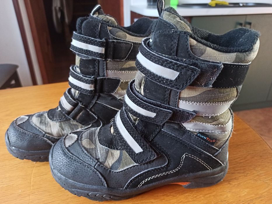 Solidne śniegowce trapery