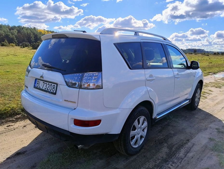 Mitsubishi Outlander Mitsubishi Outlander 2.4 benzyna 2WD automat 2012r.