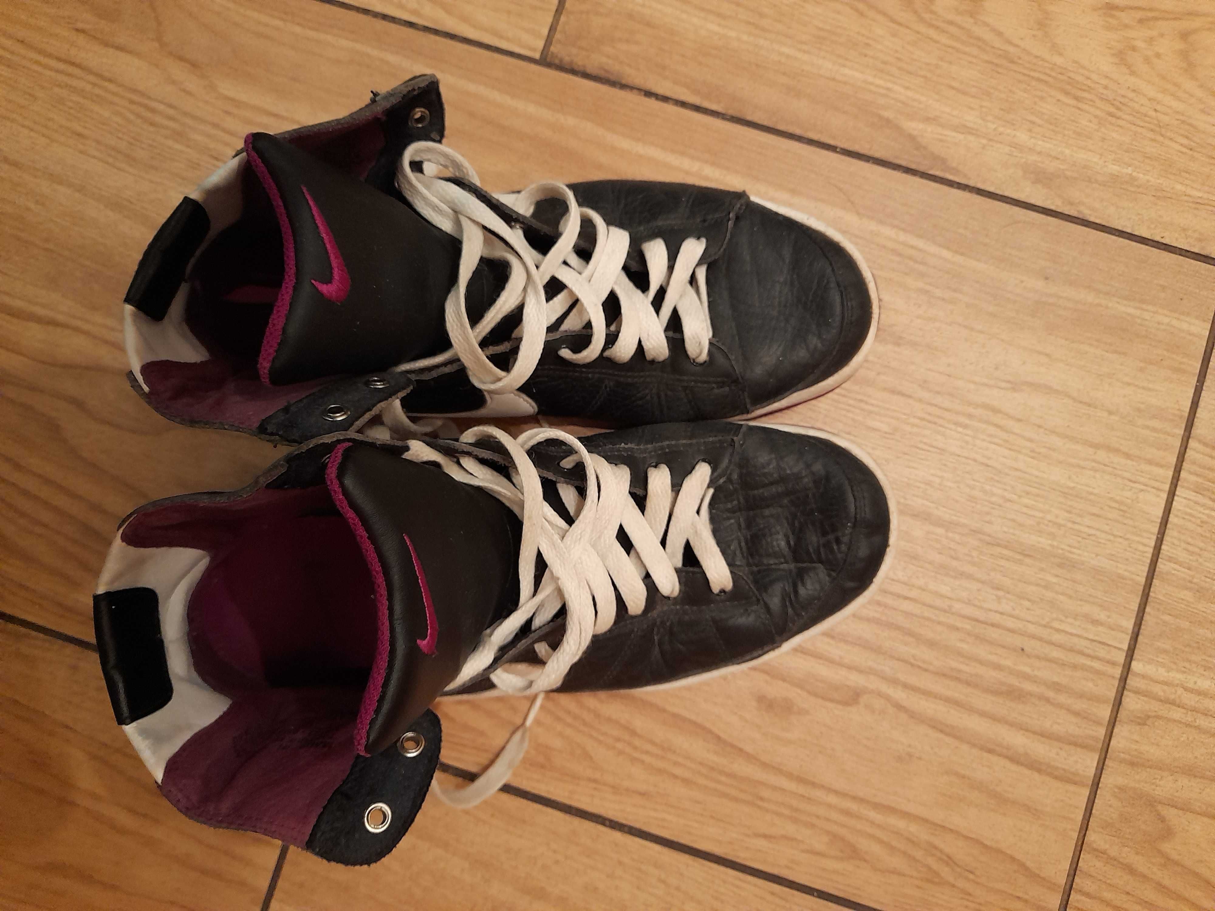 Adidasy, buty sportowe NIKE, czarne,  rozmiar 39 - 40