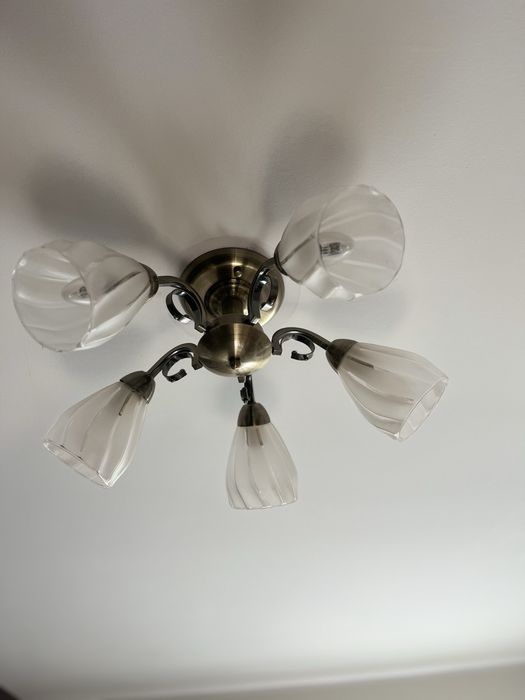 Lampa sufitowa pięć kielichów