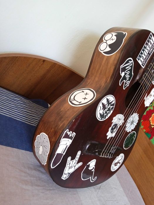 Реставрована гітара Чернігівської фабрики