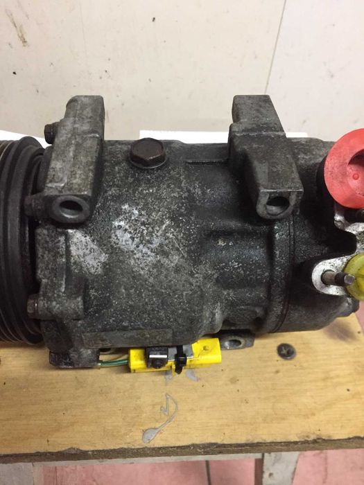 Компресор кондиціонера 1,6 HDI Citroen Peugeot B9 3008, 5008 С3 С4