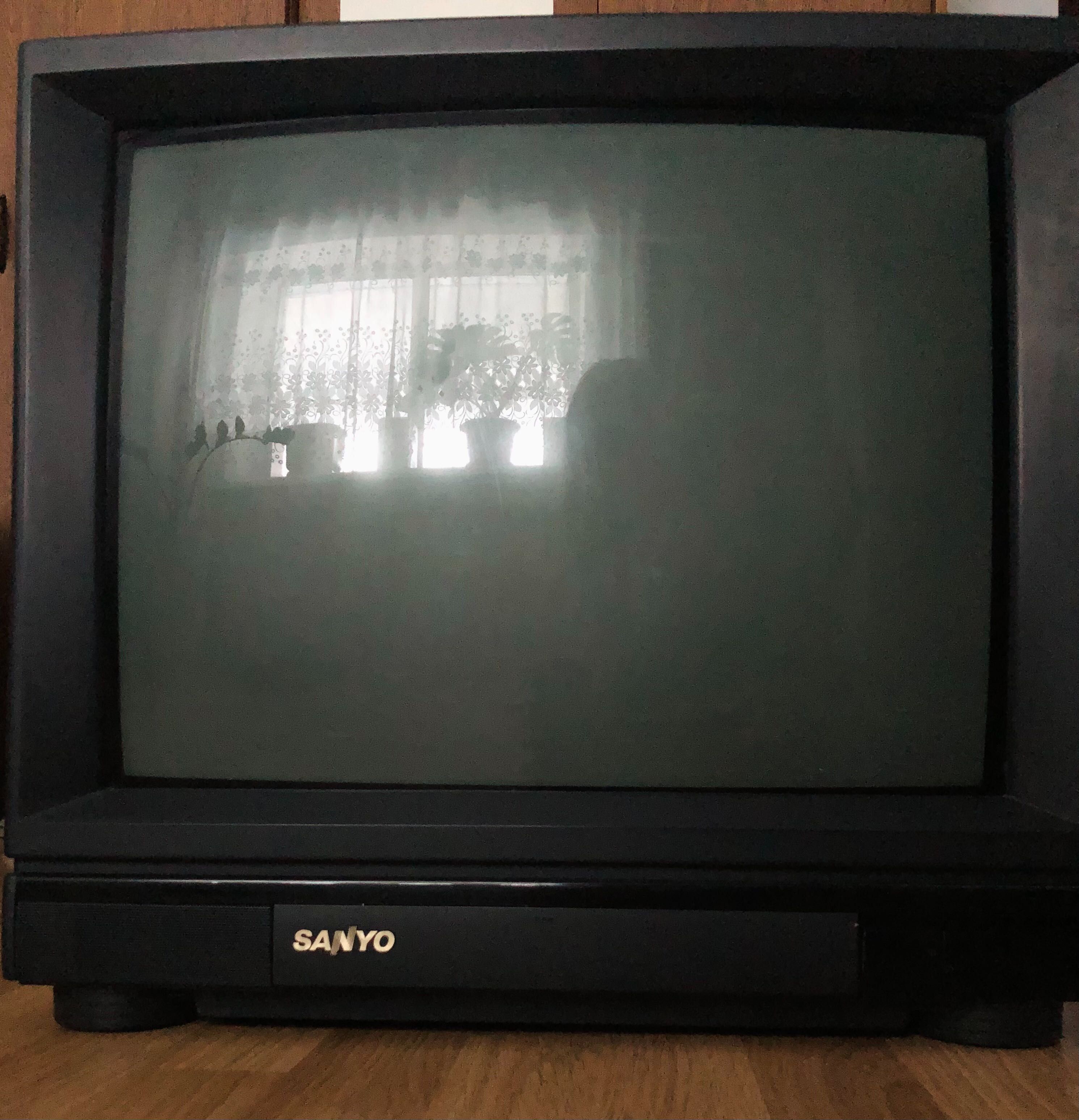 Телевізор SANYO C21EF63EX