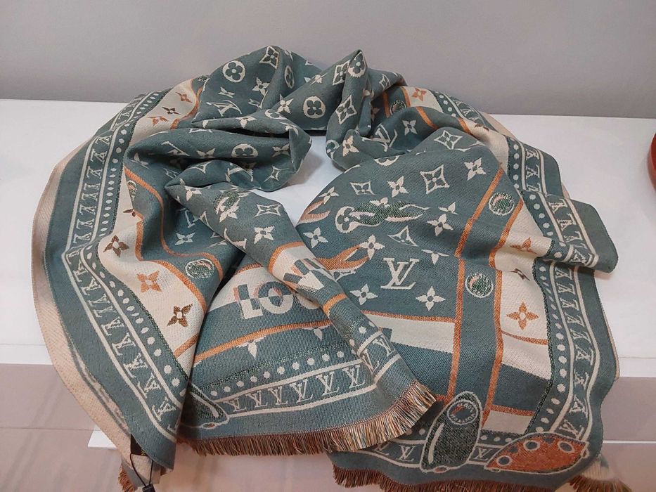 Louis Vuitton Cachecol Lenço