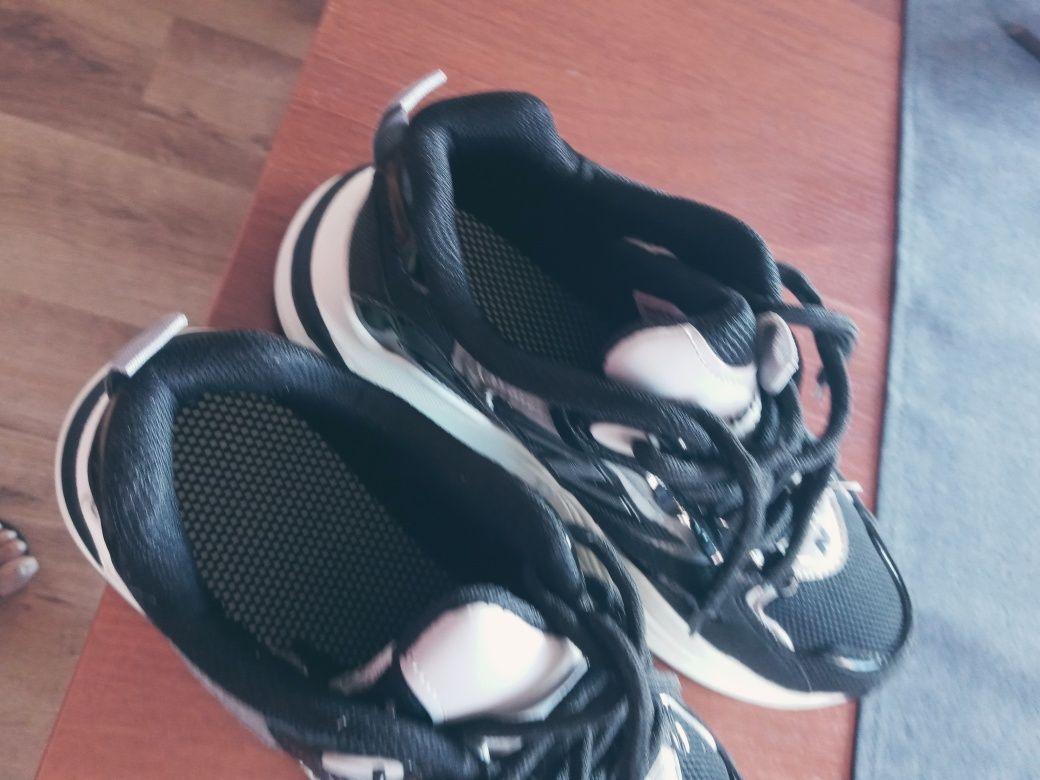 Buty snikersy czarno biale nowe 36 wiazane