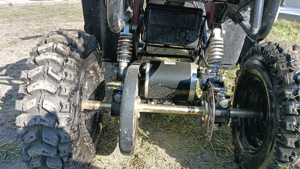 Дитячий квадроцикл