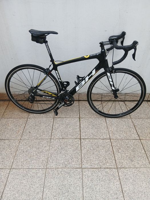 Bicicleta BH Total Energie com quadro de carbono