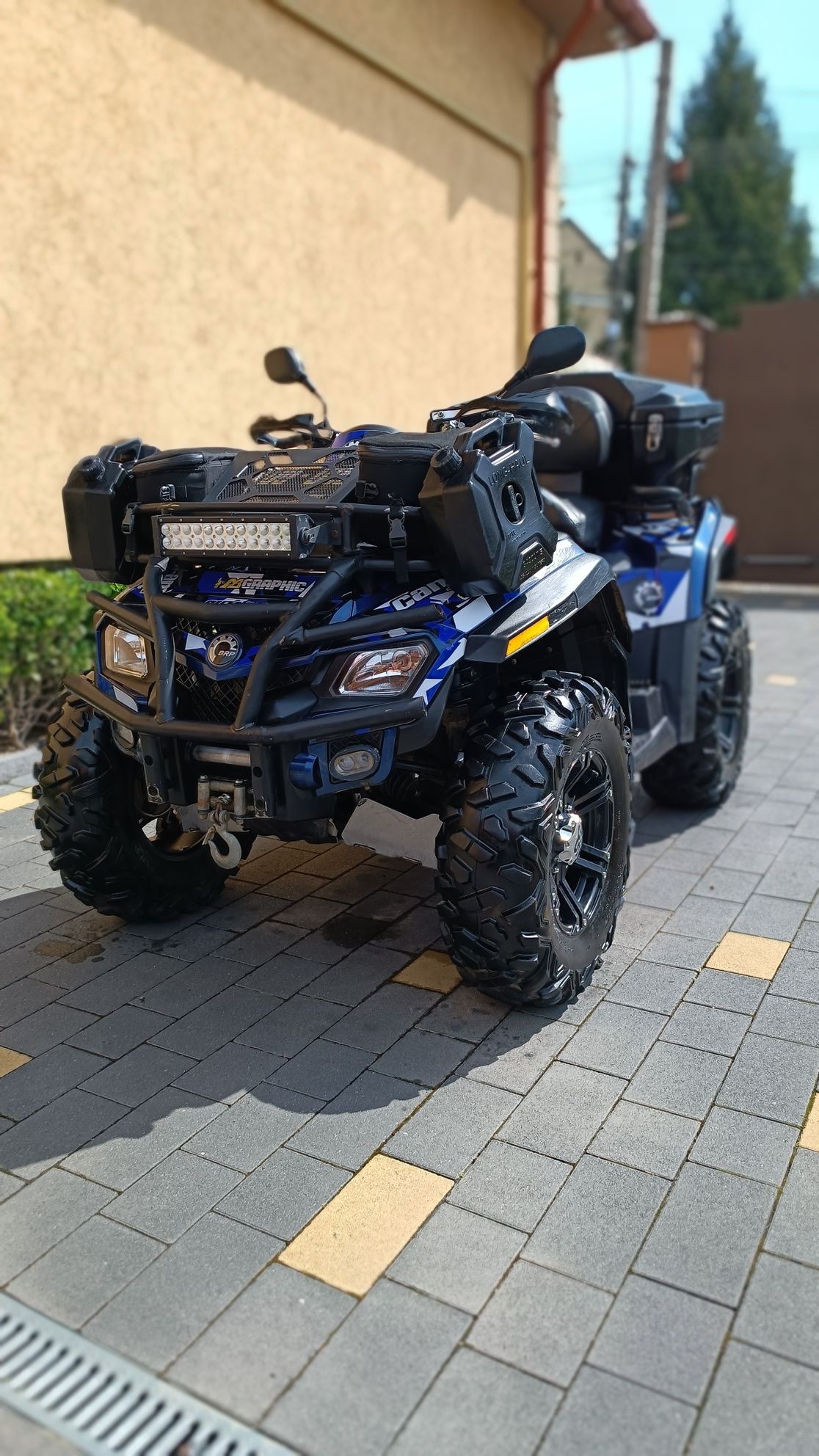 BRP OUTLANDER-ltd-800 can -am