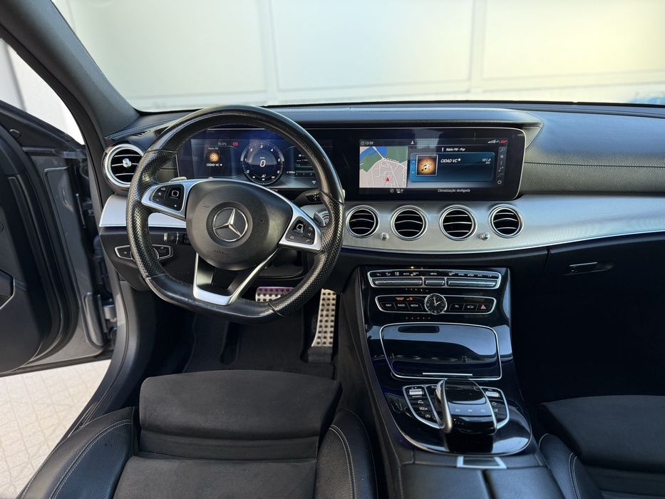 Mercedes-Benz E220 AMG