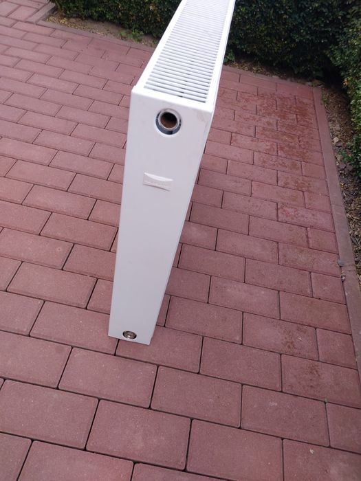 Grzejnik z termostatem 80×60