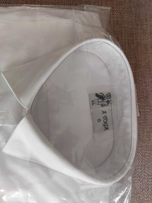 Camisa de traje académico