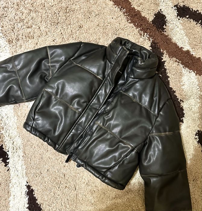 Потерта шкіряна куртка