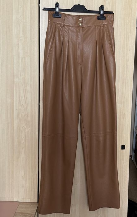 Базові шкіряні штани the coat