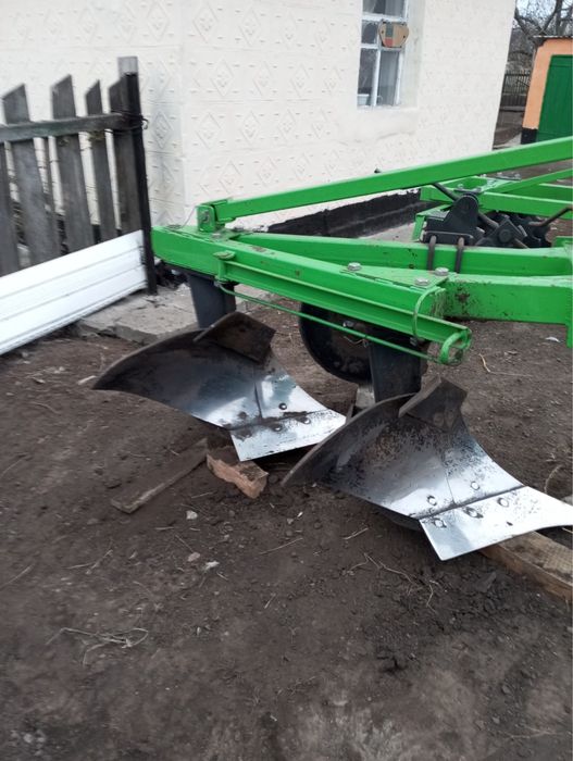 Плуг Bomet двохкорпусний для мінітрактора