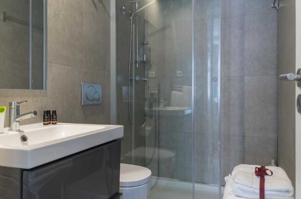 Arrendamento de estúdio t0 na Rua de Cedofeita, 318