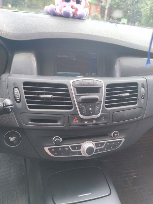 Продам renault laguna 2010 год