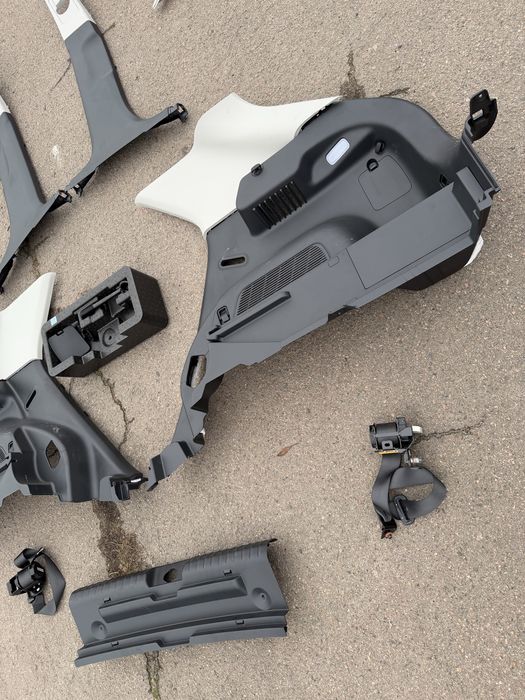 KIA NIRO 2022 - 2025 карта, накладка, стійка центральна, ремінь