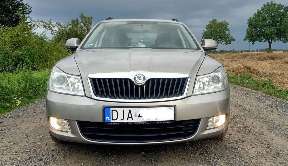 Skoda Octavia klimatronic, tempomat, SUPER STAN !!!