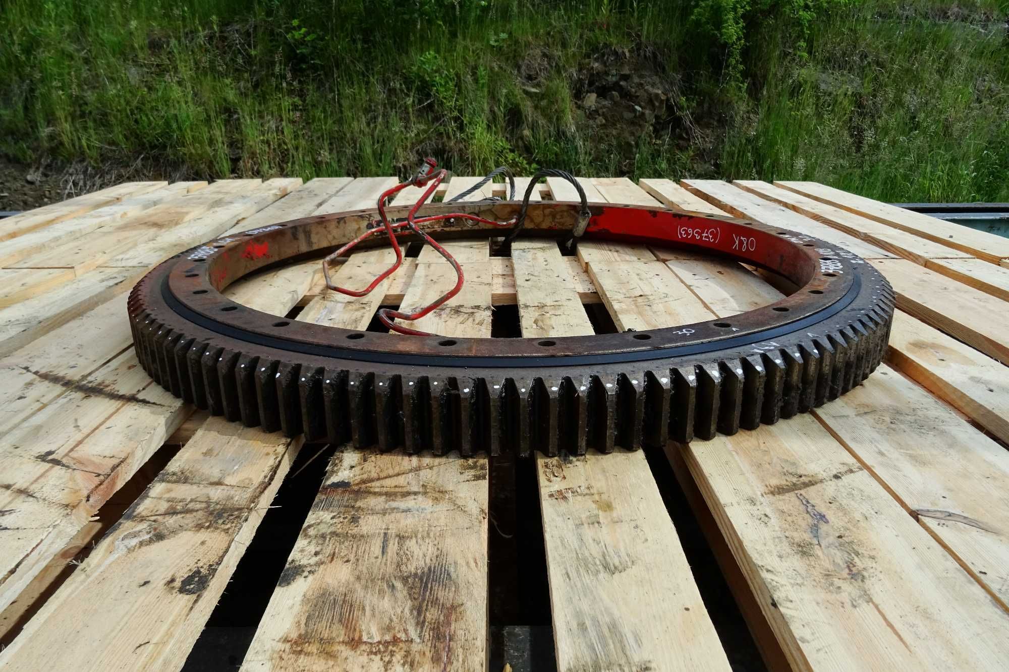 Wieniec obrotu. Łożysko obrotu do koparki O&K MH Plus. Slewing ring