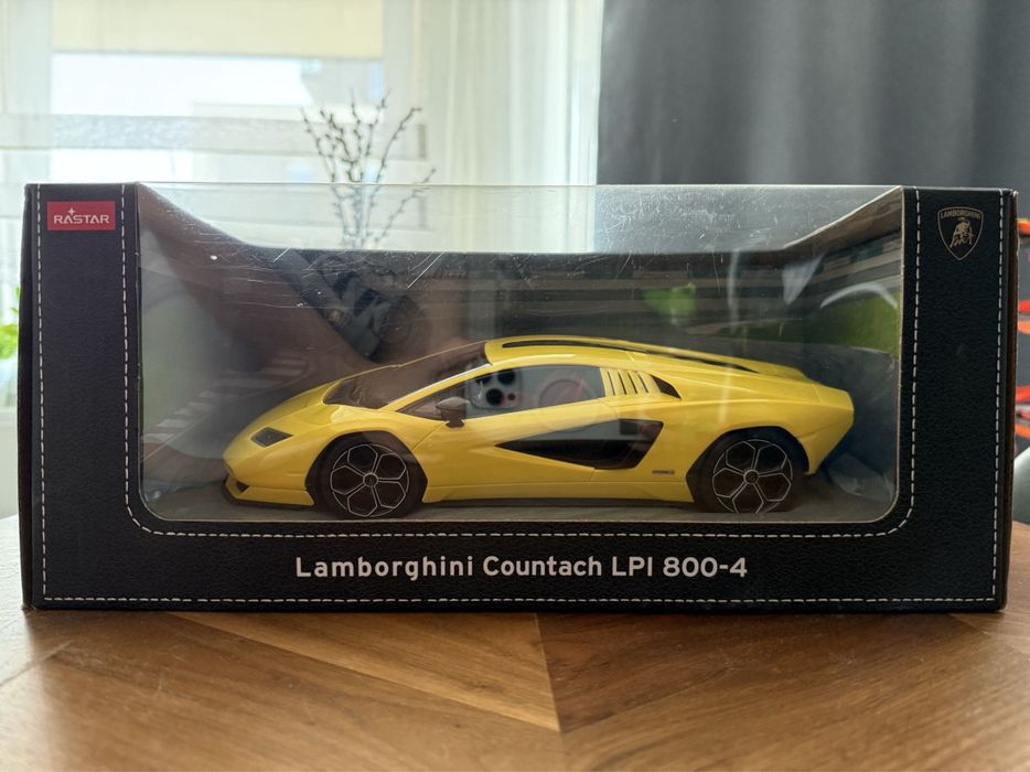 Auto zdalnie sterowane Rastar Lamborghini Countach LPI 800-4 1:16 RC