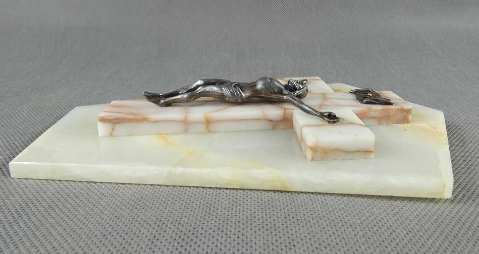 Wiszący Krzyż krucyfiks alabaster marmur JEZUS 19cm