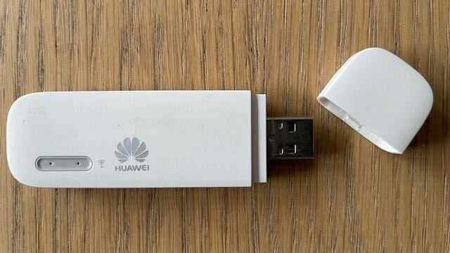 Huawei Wingle E8231 USB WiFi модем-роутер