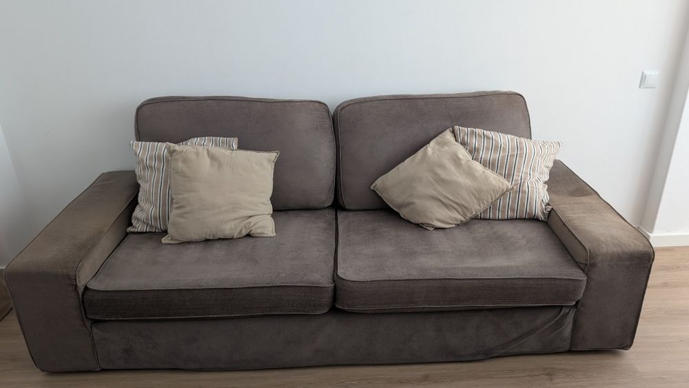 Sofá 3 lugares kivik ikea