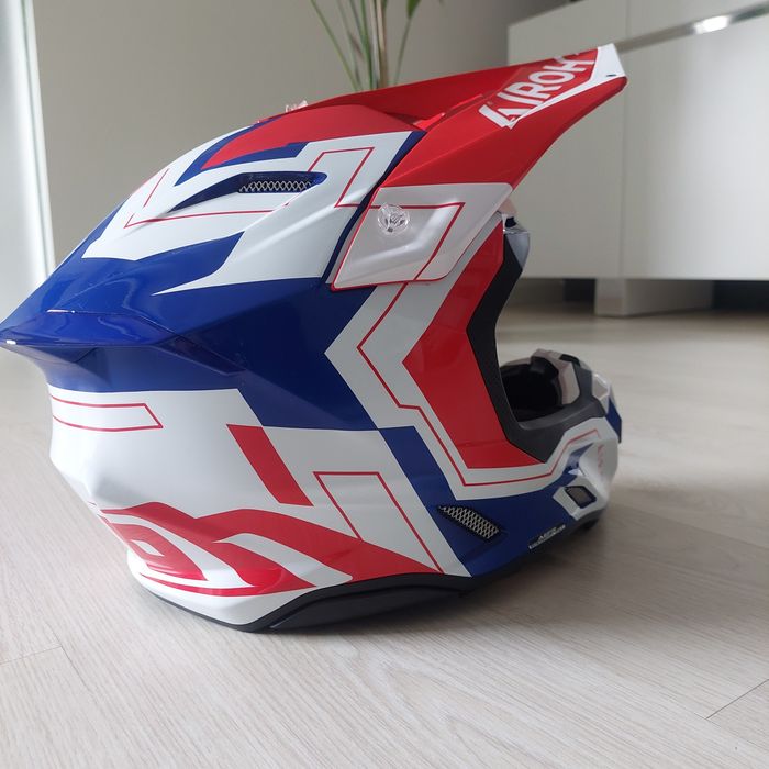Capacete Airoh Twist 3