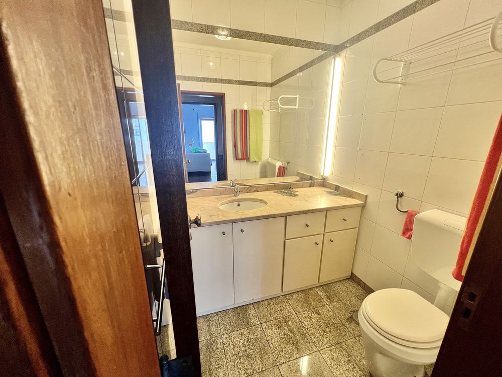 Apartamento T4, 2 Wc’s (Negociável)