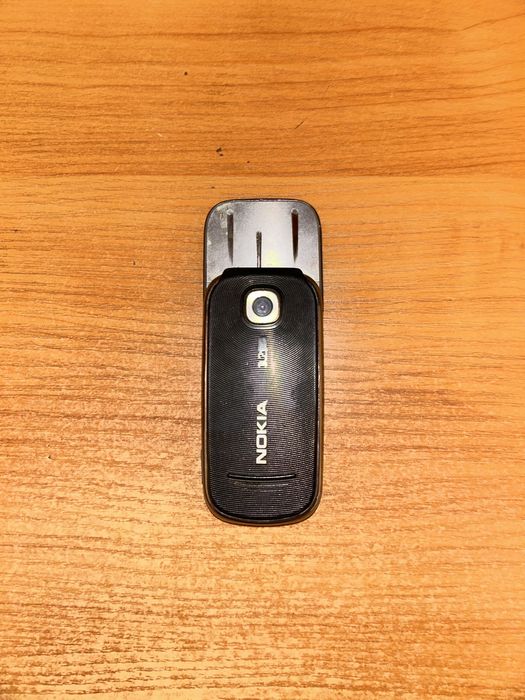 Nokia 7230 на запчастини