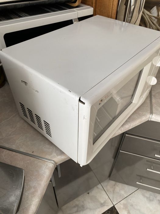 Мікрохвильовка,мікрохвильова піч Daewoo