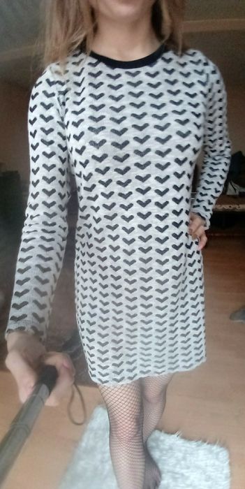 Sukienka w serduszka