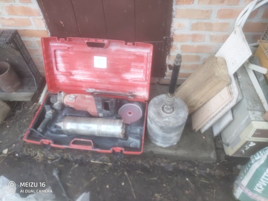 Алмазне Сверління  З пиловидаленням в важкодоступних місцях