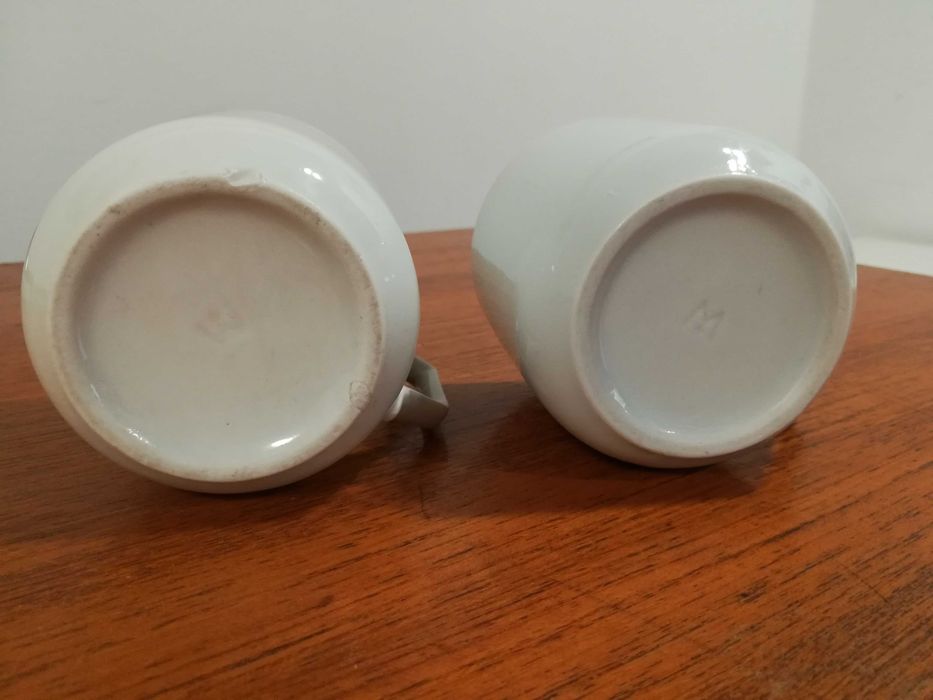 Kubek z uchem PRL porcelana