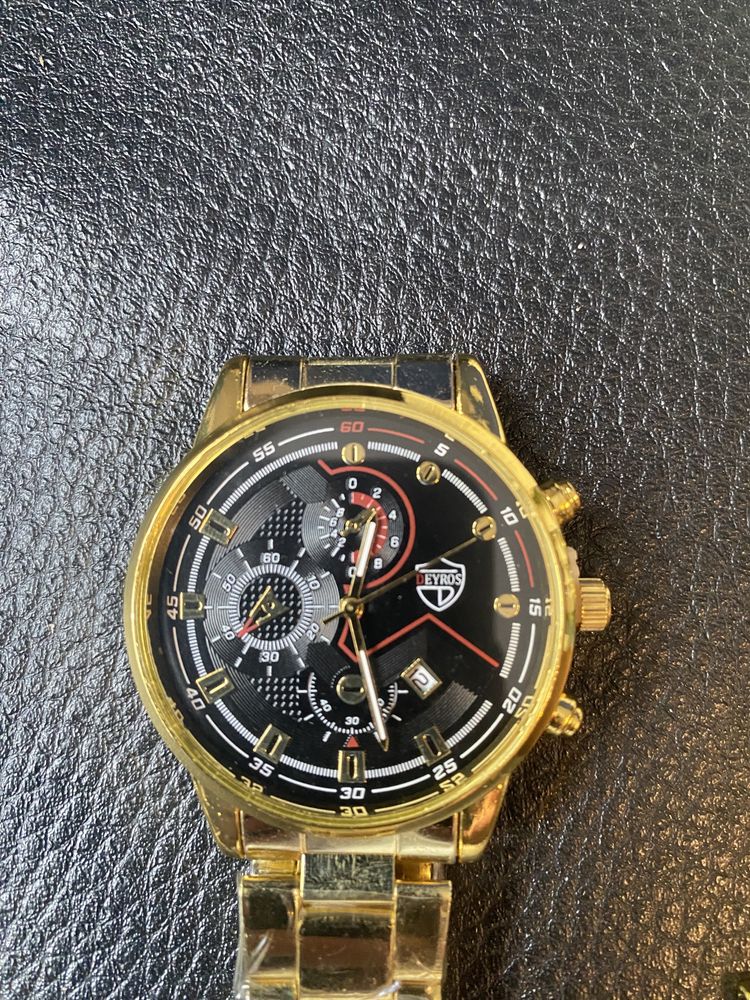 Złoty zegarek zestaw