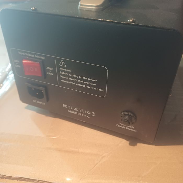 Перетворювач напруги LVYUAN VTEU-3000.