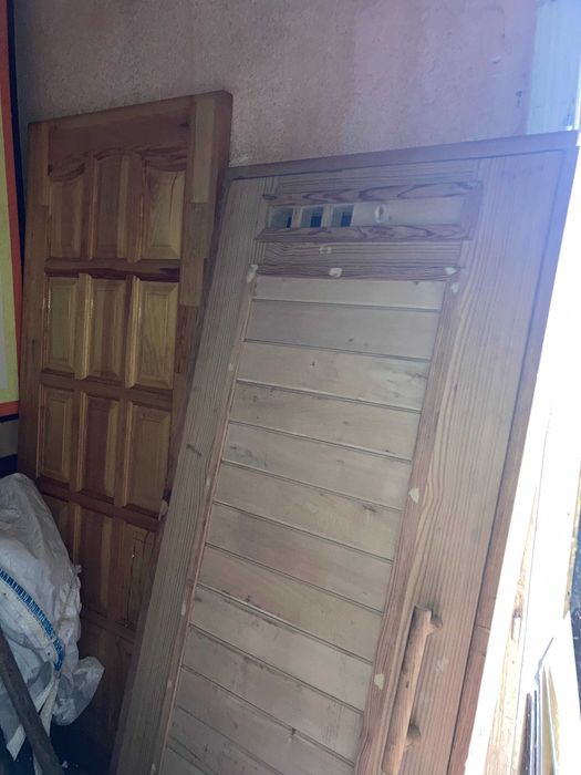 Двері соснові і дубові