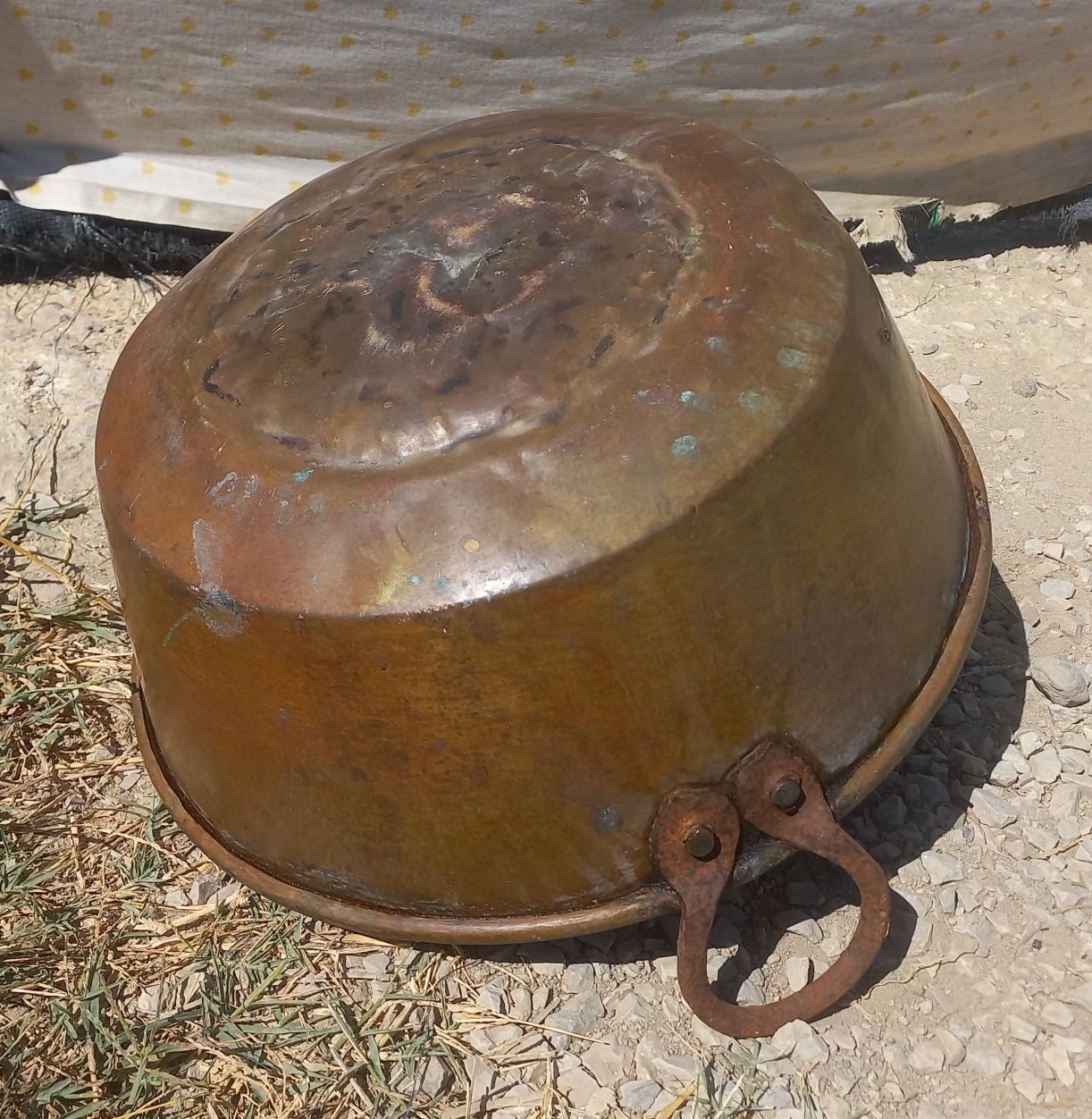 Tacho/alguidar antigo em latão.