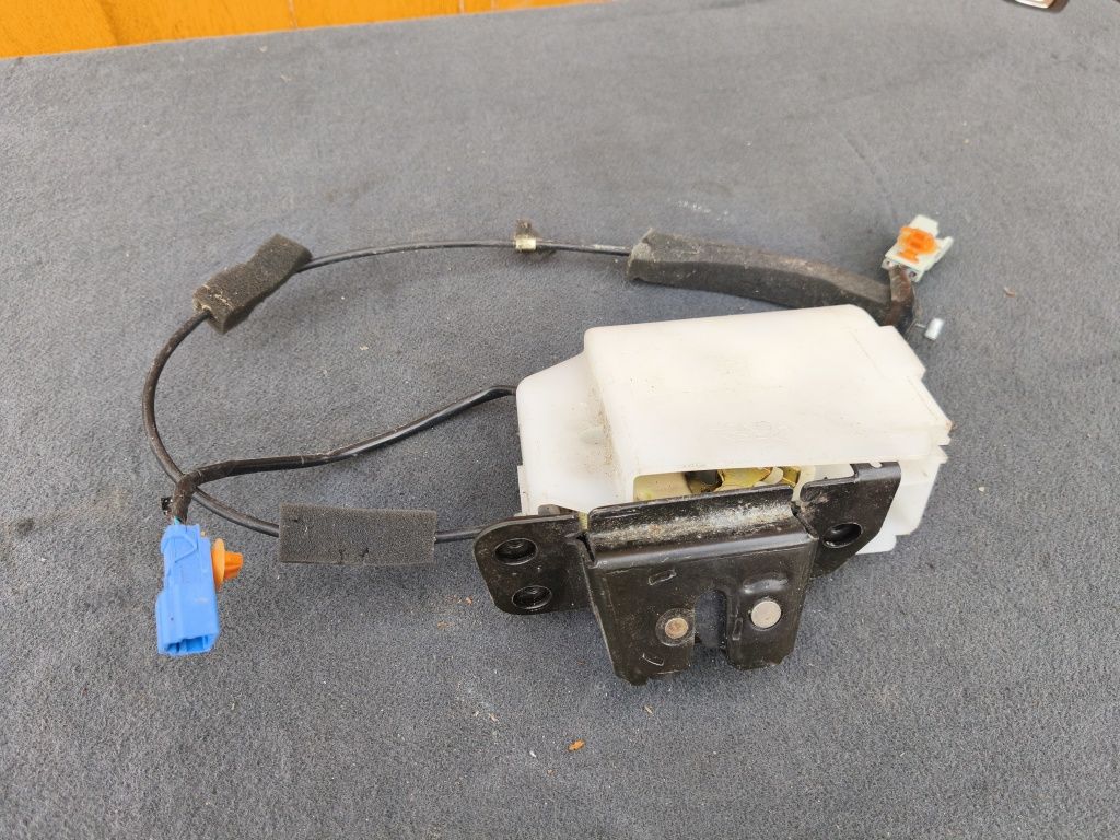 HONDA Civic VIII Zamek Tylnej Klapy 5d F-vat