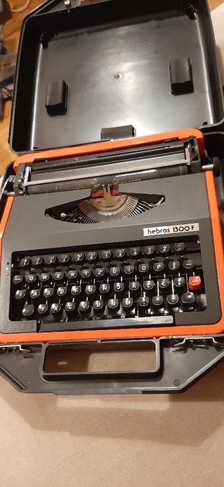 Maszyna do pisania hebros 1300 f