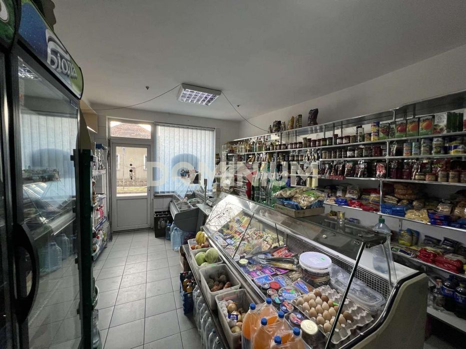 Продається комерційна будівля у м. Хуст