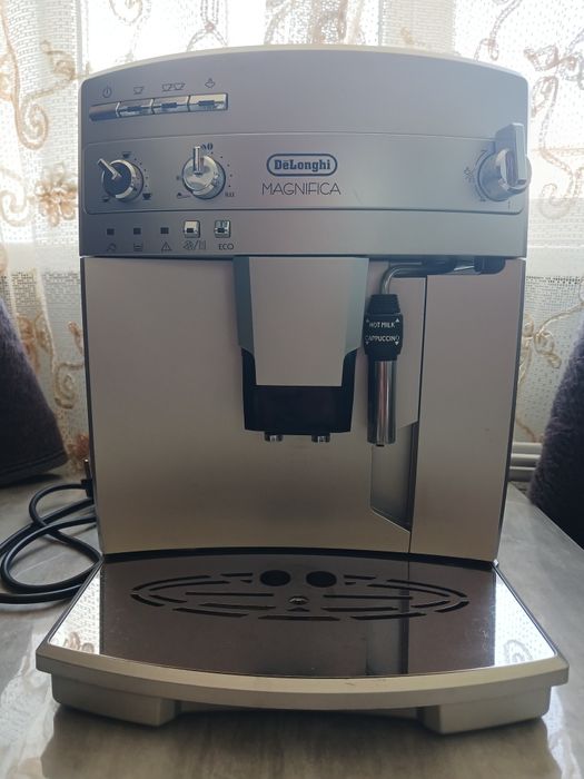 Кавоварка DeLonghi ESAM 3200 Magnifica