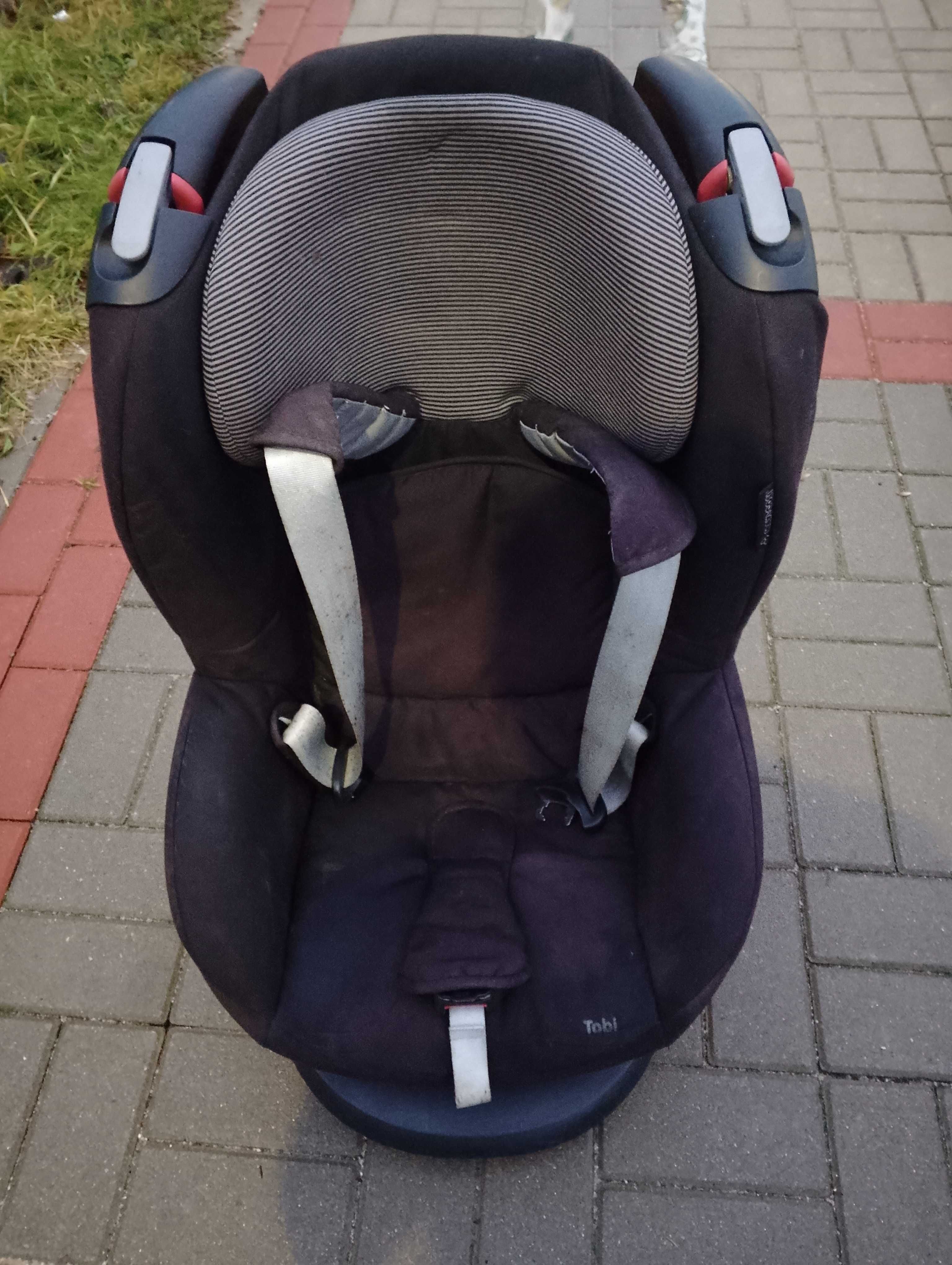 Fotelik, różne maxi cosi samochodowy dla dziecka