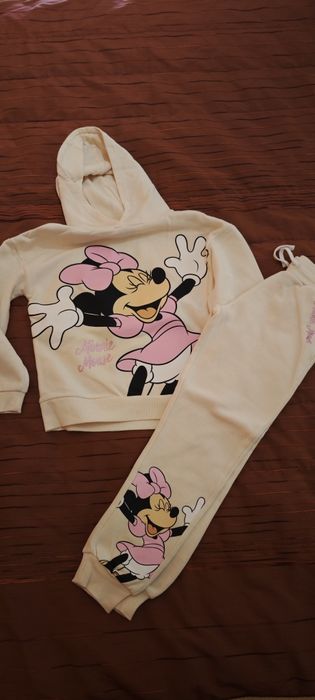 Fato treino da Minnie 6-7 anos