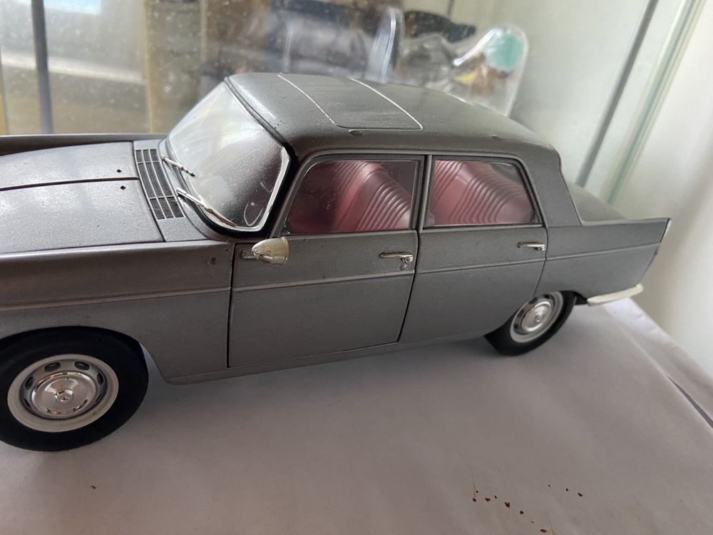 Miniaturas 1:18 mercedes vw peugeot