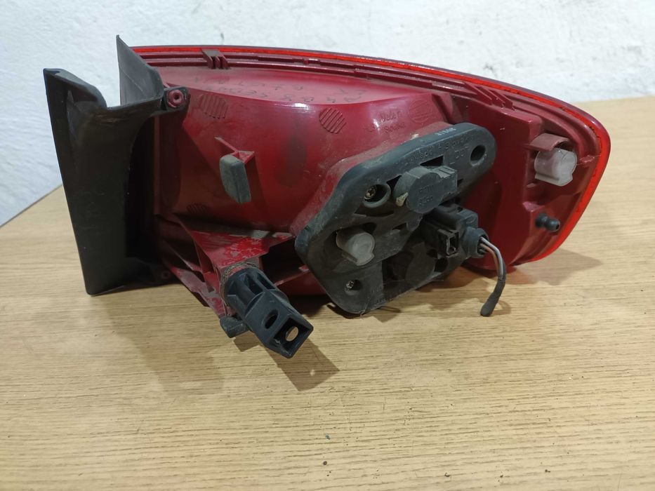 AUDI A4 B8 sedan przed lift lampa prawa lewa prawy lewy tył tylna